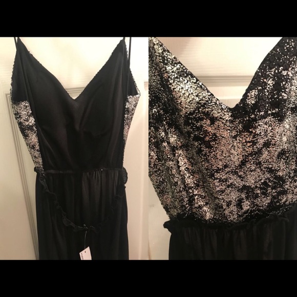 Formal dress - Picture 2 of 2